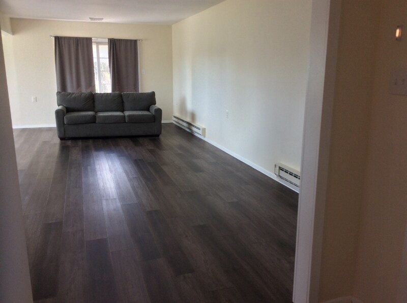 Building Photo - 158 Clay Cir