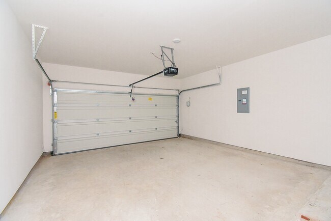 Building Photo - 21527 Sand Fringepod Wy