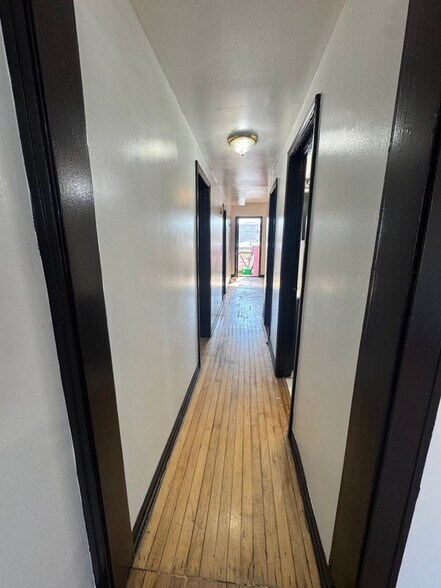 Building Photo - 4251 W Haddon Ave