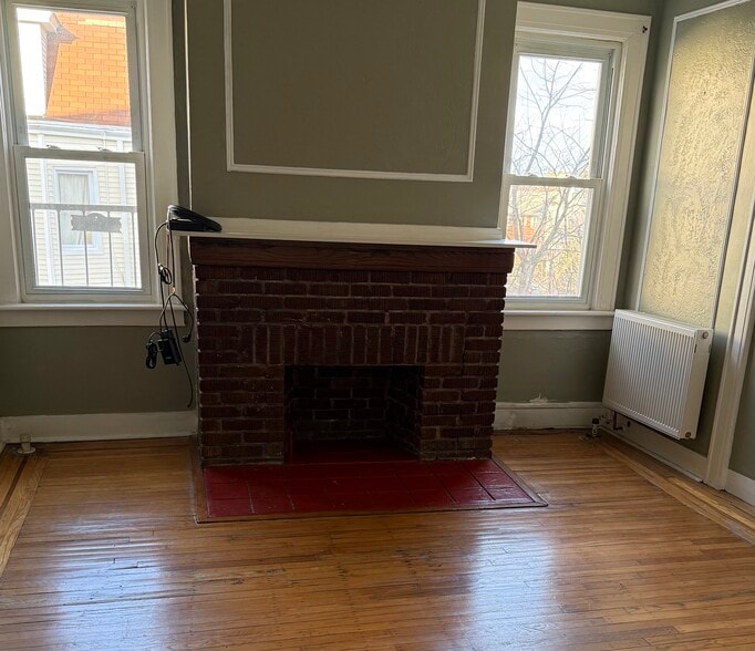 Warm Fireplace With Views - 41 Myrtle Ave