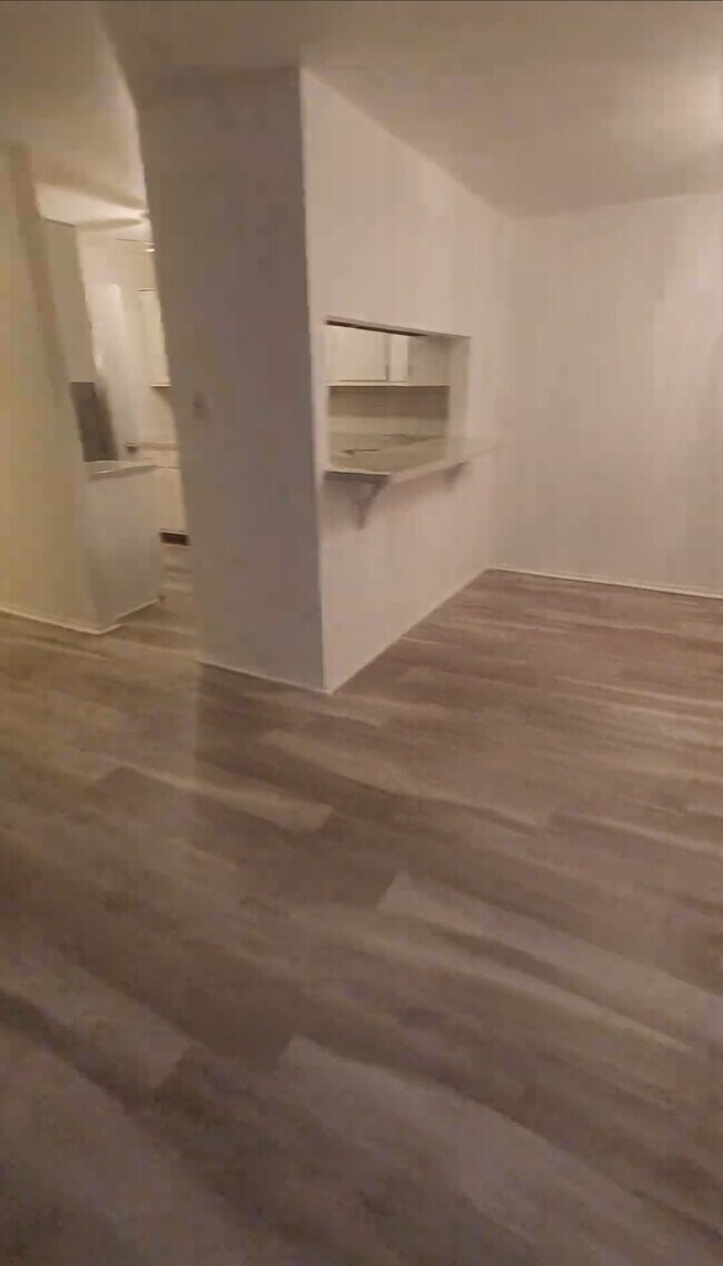 Building Photo - 1303 Morris Ct