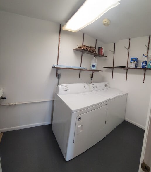 Laundry - 204 Orienta Point St