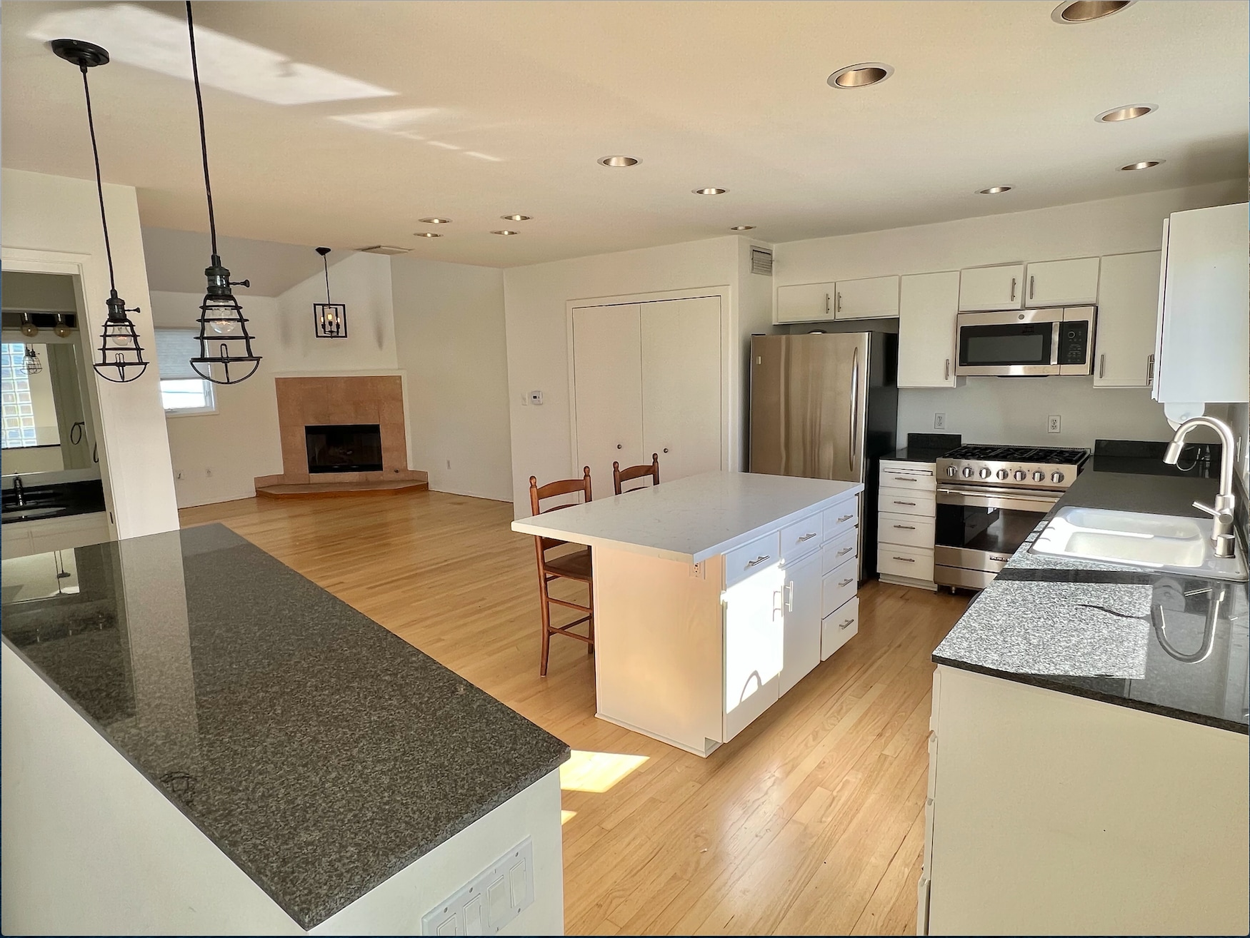 Building Photo - 311 Hill St