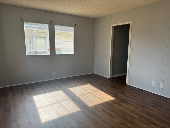 Building Photo - 2312 Ridge Ave
