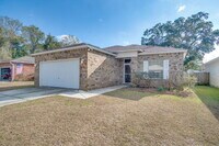 Building Photo - Spacious 3BR with Sunroom & Eat-In Kitchen – Holsberry Estates