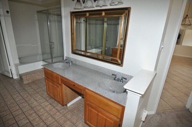 Building Photo - Lovely 3-3-1 condo in Dallas, Plano ISD!