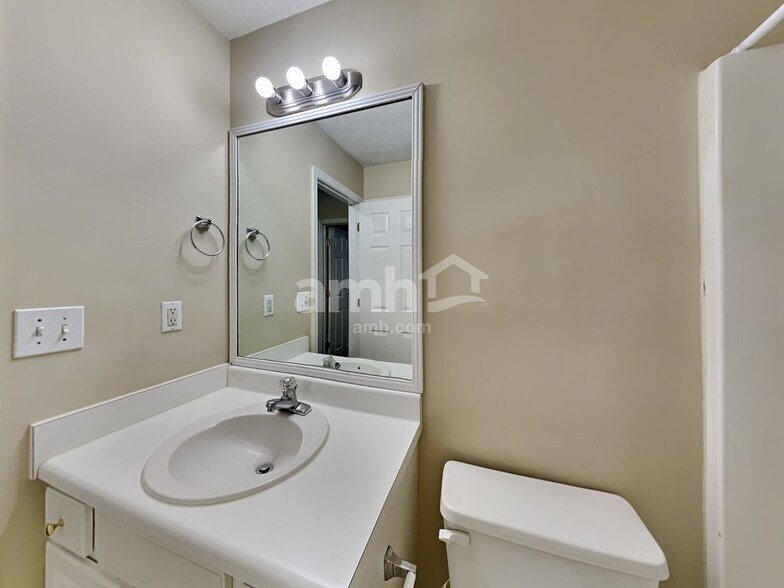 Building Photo - 3270 Hampton Trace Ct