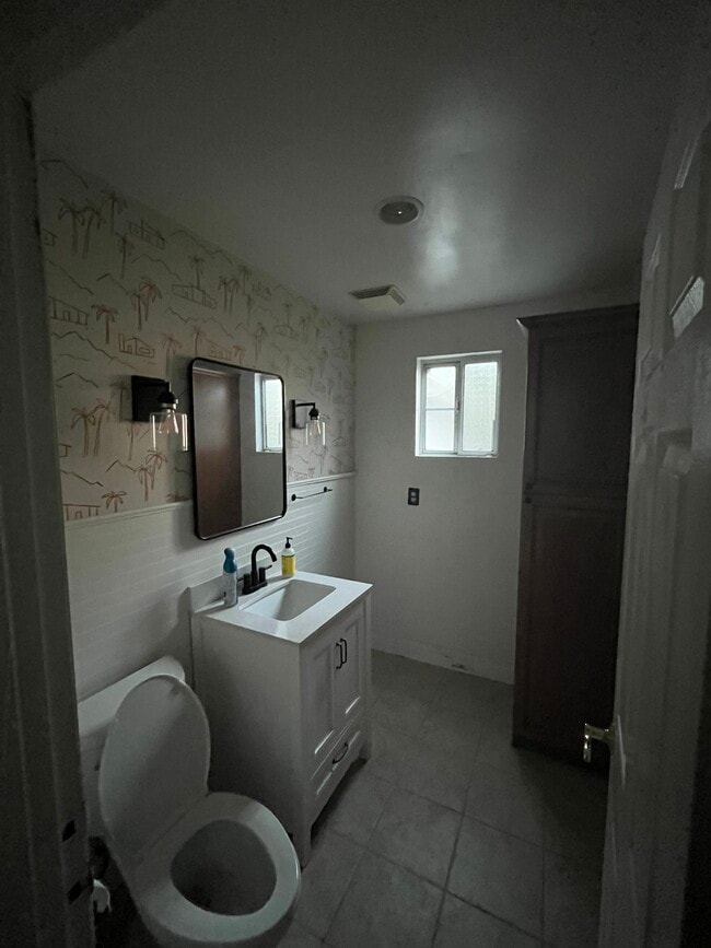 Building Photo - 22240 Wyandotte St