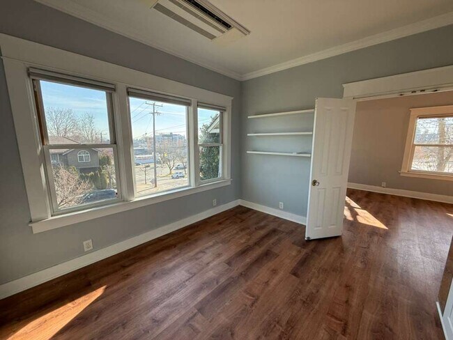 Building Photo - Two Bed 1 Bath House with Fenced Backyard!