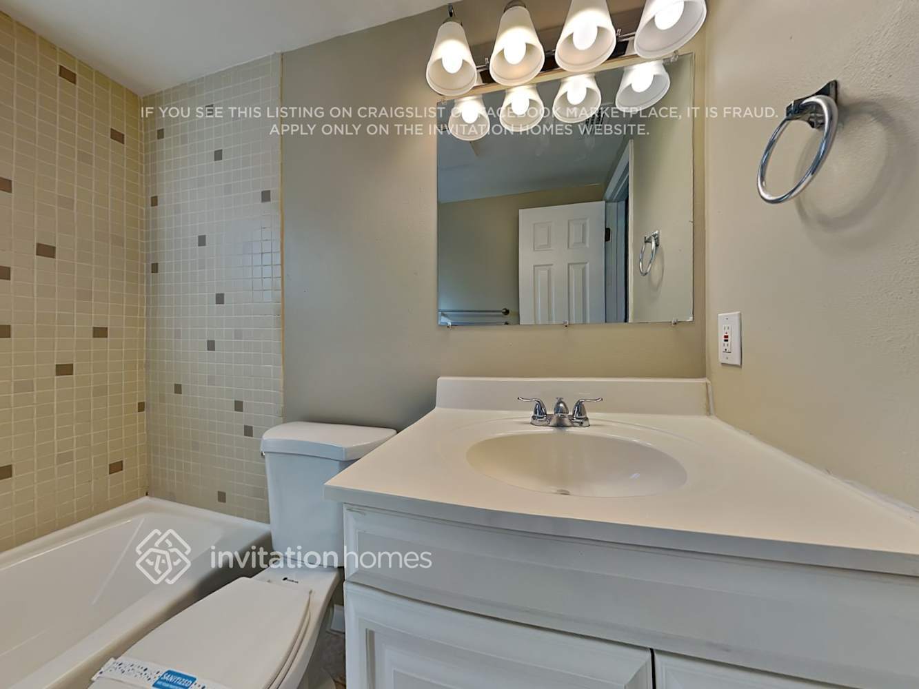 Building Photo - 2818 W Shelton Ave