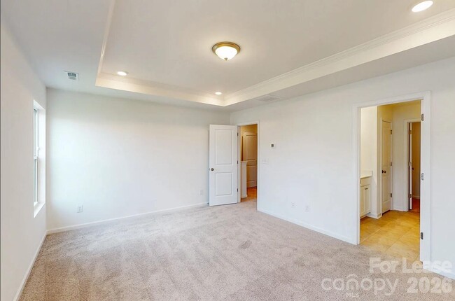 Building Photo - 2752 Yeager Dr NW