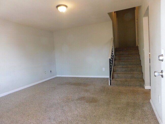 Building Photo - 1318 Bunting Ave