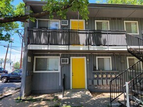 Building Photo - 903 Springdale Rd