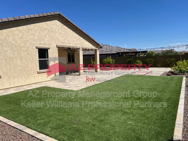 Building Photo - 2604 N Black Rock Rd