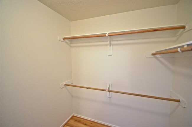 Building Photo - 5614 Redgrove Ln