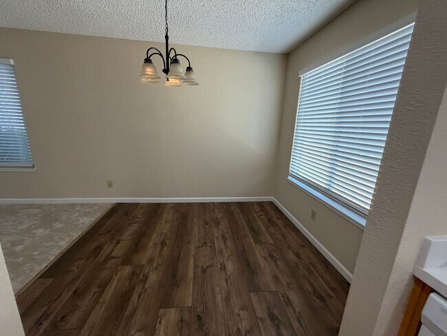 Building Photo - 8935 Rancho Grande Ct