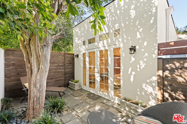 Building Photo - 436 N La Jolla Ave