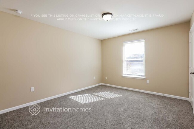 Building Photo - 3215 Franklin St