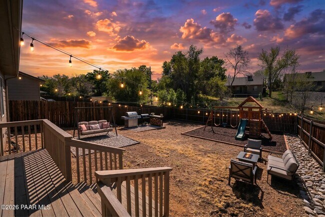 Building Photo - 8415 E Leigh Dr