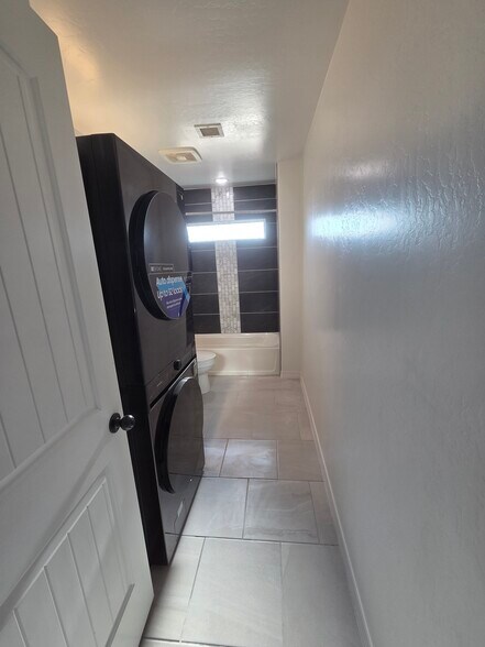Restroom - 13101 Lopez Rd