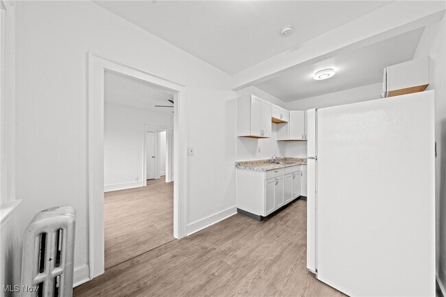 Building Photo - 13671 Euclid Ave