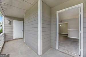Building Photo - 9432 Cypress Ln