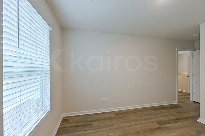 Building Photo - 121 Overstreet Way