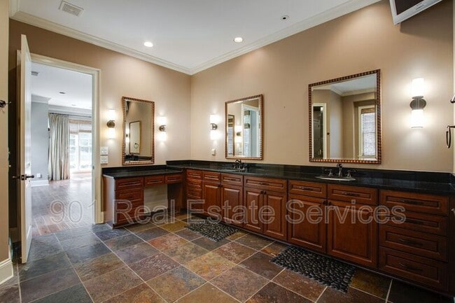 Building Photo - 3549 Lily Ln