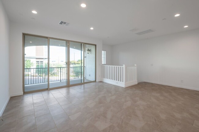 Building Photo - Stunning 2-bedroom, 2.5-bathroom house in ...