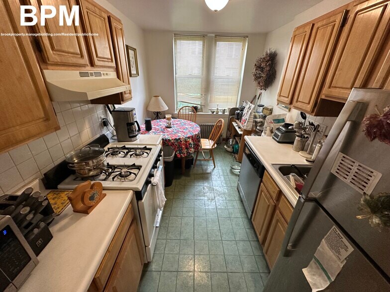 Primary Photo - 20 Colborne Rd
