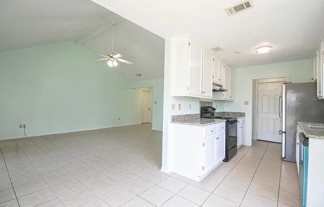 Building Photo - 2093 Crane Ridge