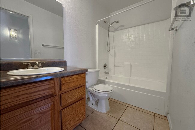 Building Photo - 3Bed/2Bath House at Northern Ave/87th Ave! Ready for Immediate Move-In! – Corner Lot!