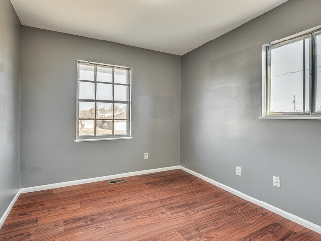 Building Photo - 2520 SW 68th St