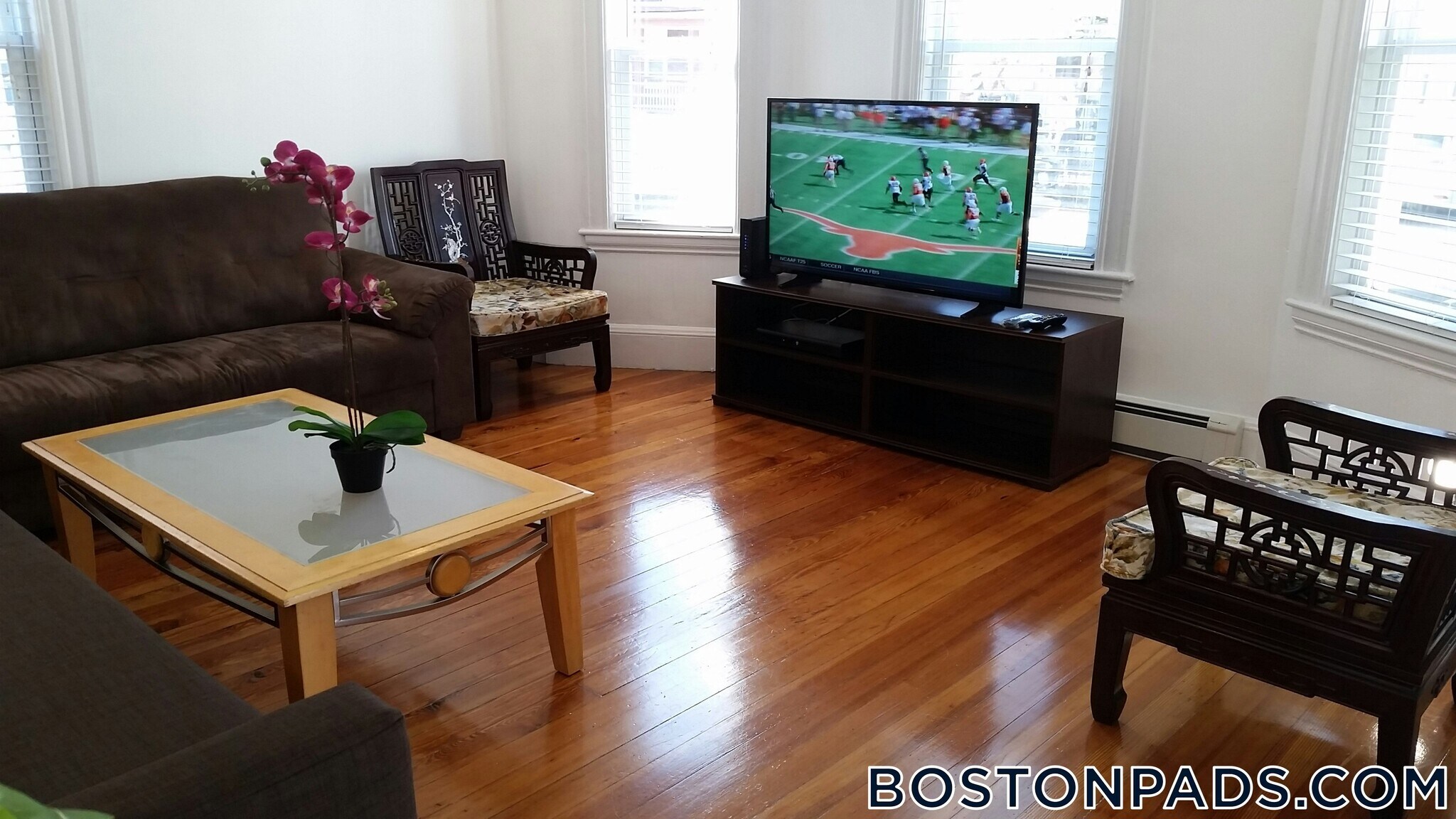 Building Photo - 27 Brackett St