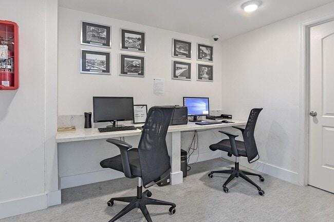 Building Photo - 3700 Galt Ocean Dr