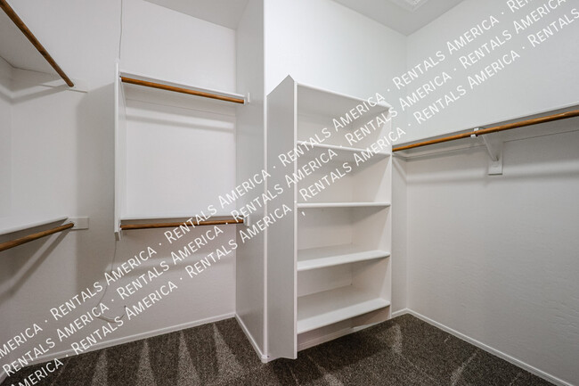 Building Photo - Fincher Farms 3 bed / 2 bath Home
