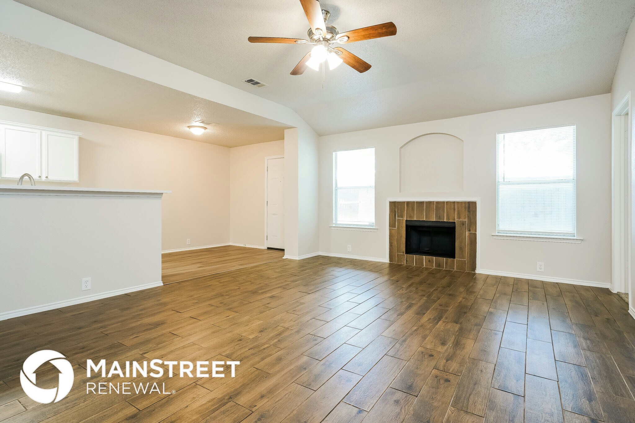 Building Photo - 111 Oakhurst Dr