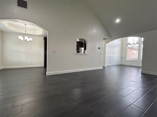 Building Photo - 910 Sunset Ln