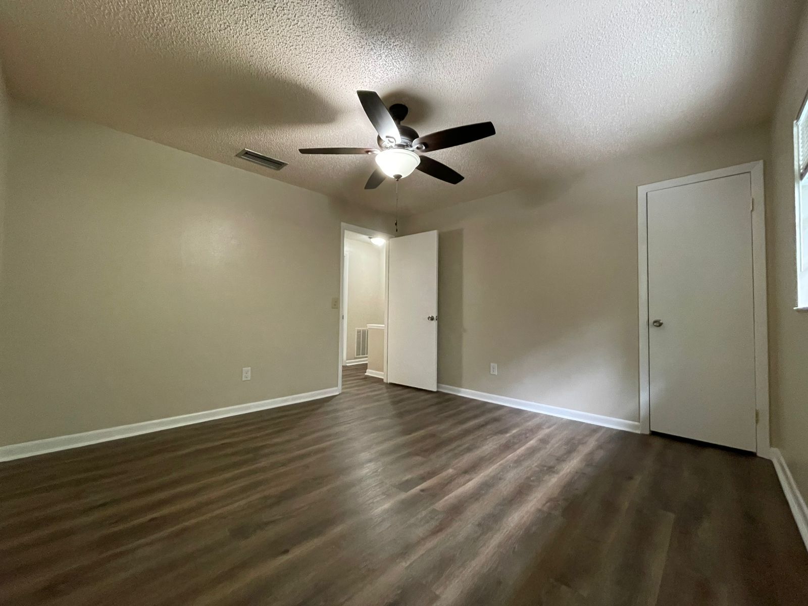 Room 1 - 1023 NE 2nd St