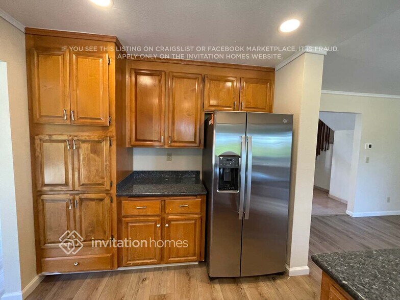 Building Photo - 2805 Rose Ct