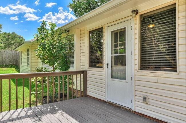 Building Photo - 4655 Wellington Ct