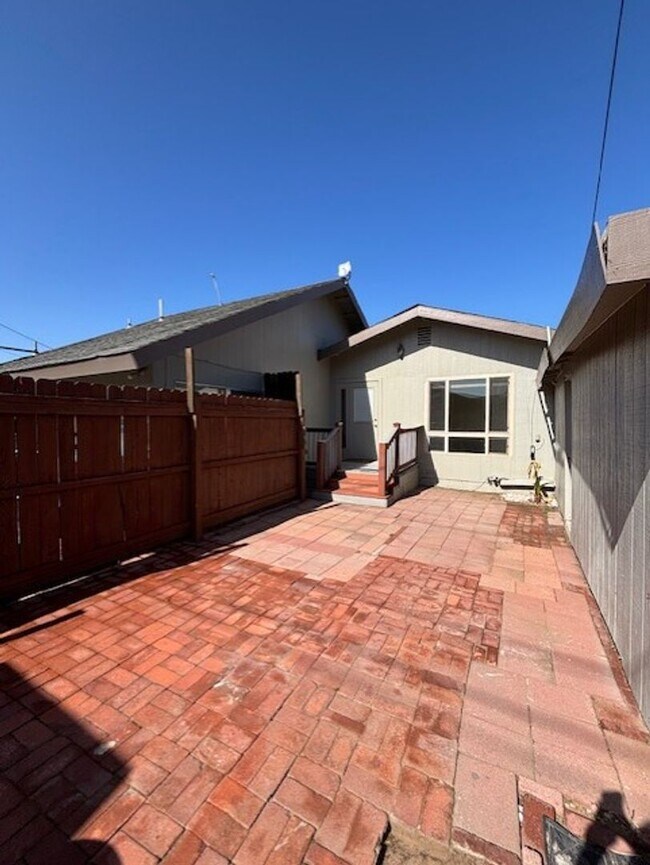 Building Photo - Oceano Gem! 2BR/2BA + Bonus Room, Private Patio & Extra Storage