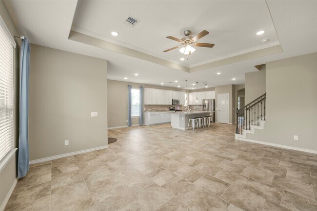 Building Photo - 9651 Thimbleweed Dr