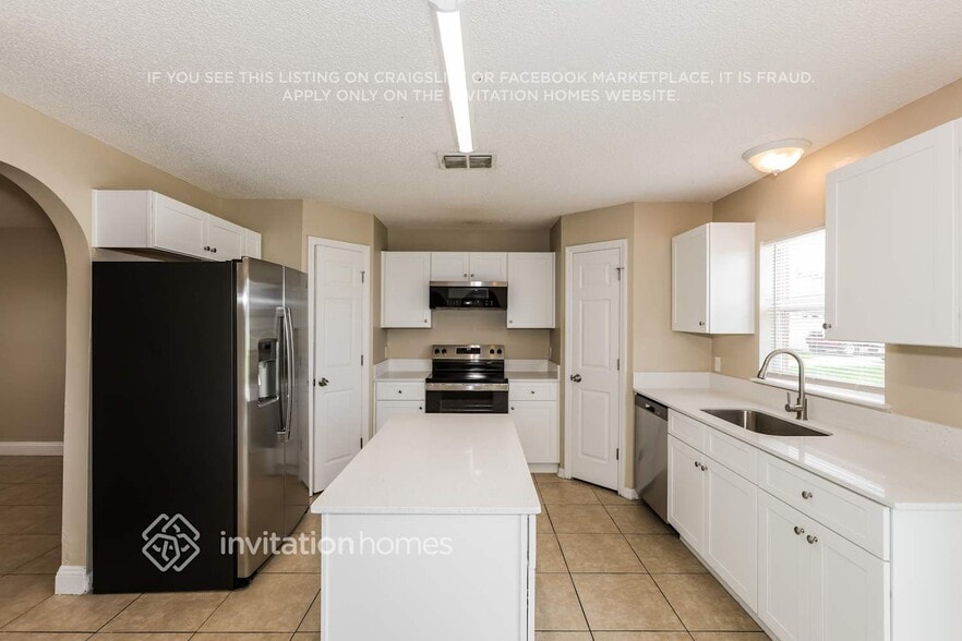 Building Photo - 1908 Sawfish Dr