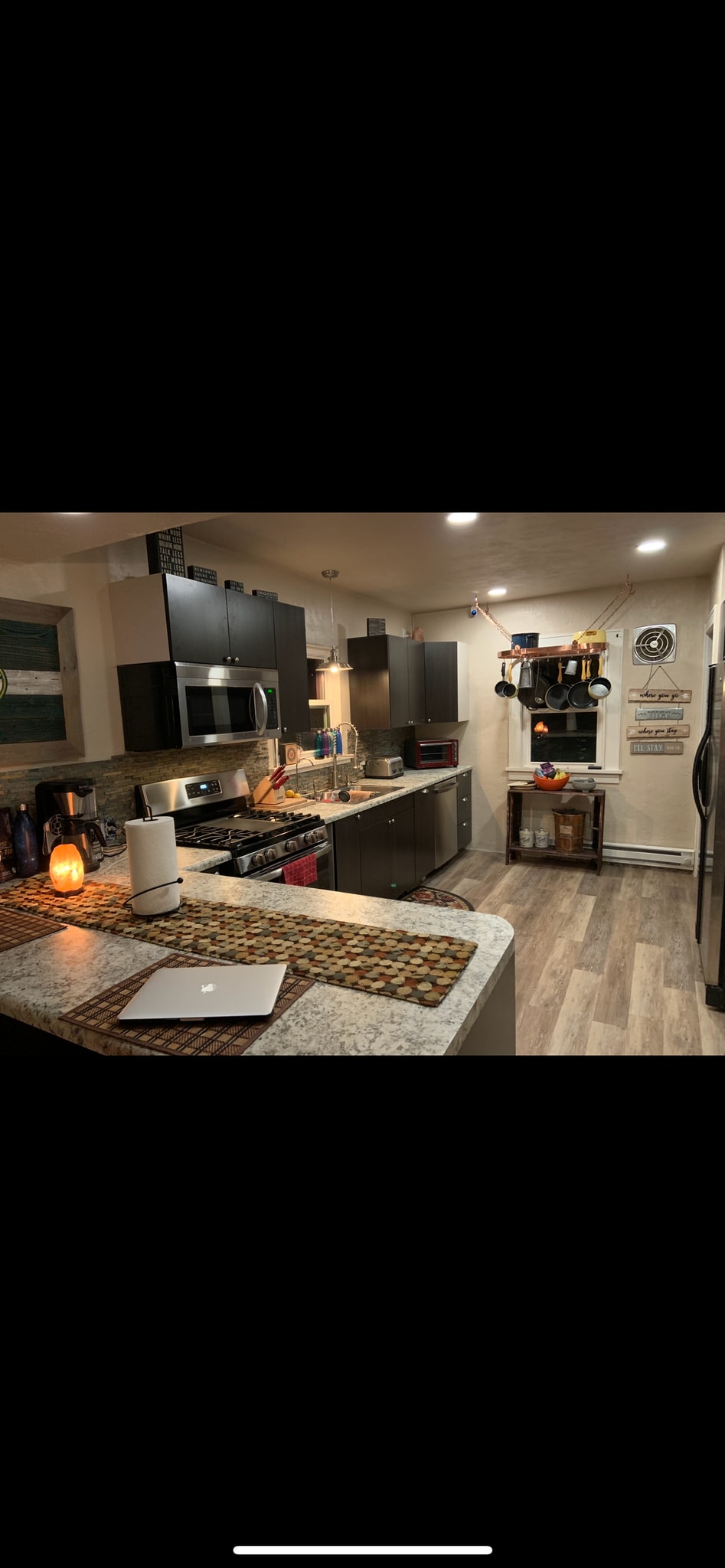 Kitchen - 517 Columbia Ave