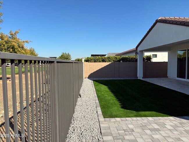 Building Photo - 17778 W Crawfordsville Dr