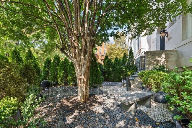 Building Photo - 2131 S St NW