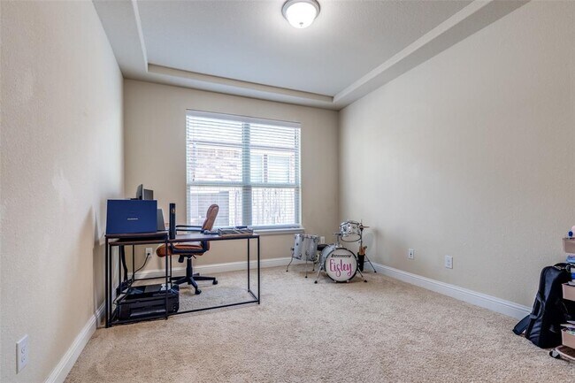 Building Photo - 1610 Golden Taylor Dr