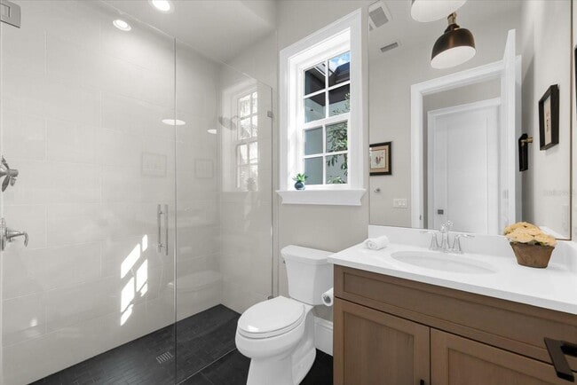 Building Photo - Private Estate Rental in The Concession