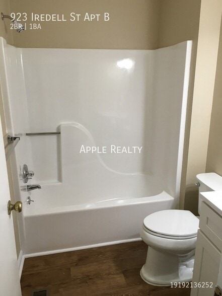 Building Photo - 923 Iredell St